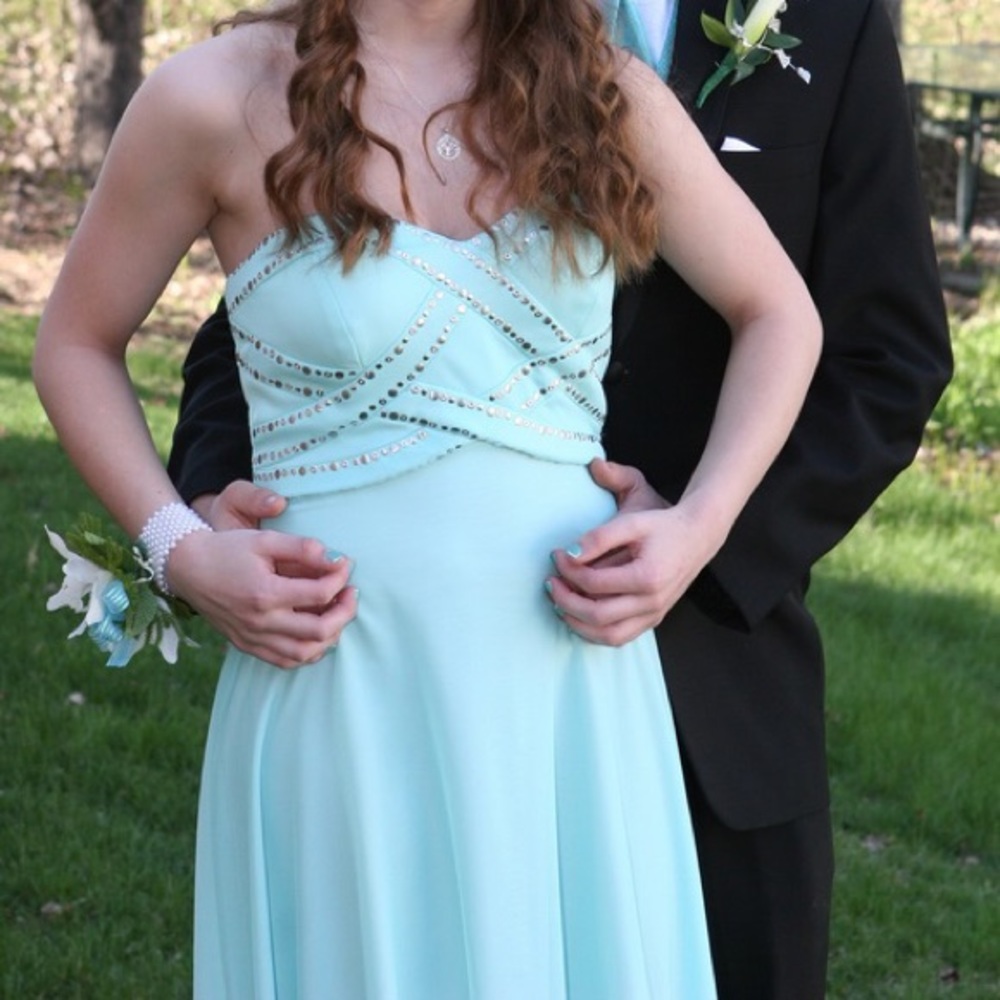 Turquoise high-low dress 👗